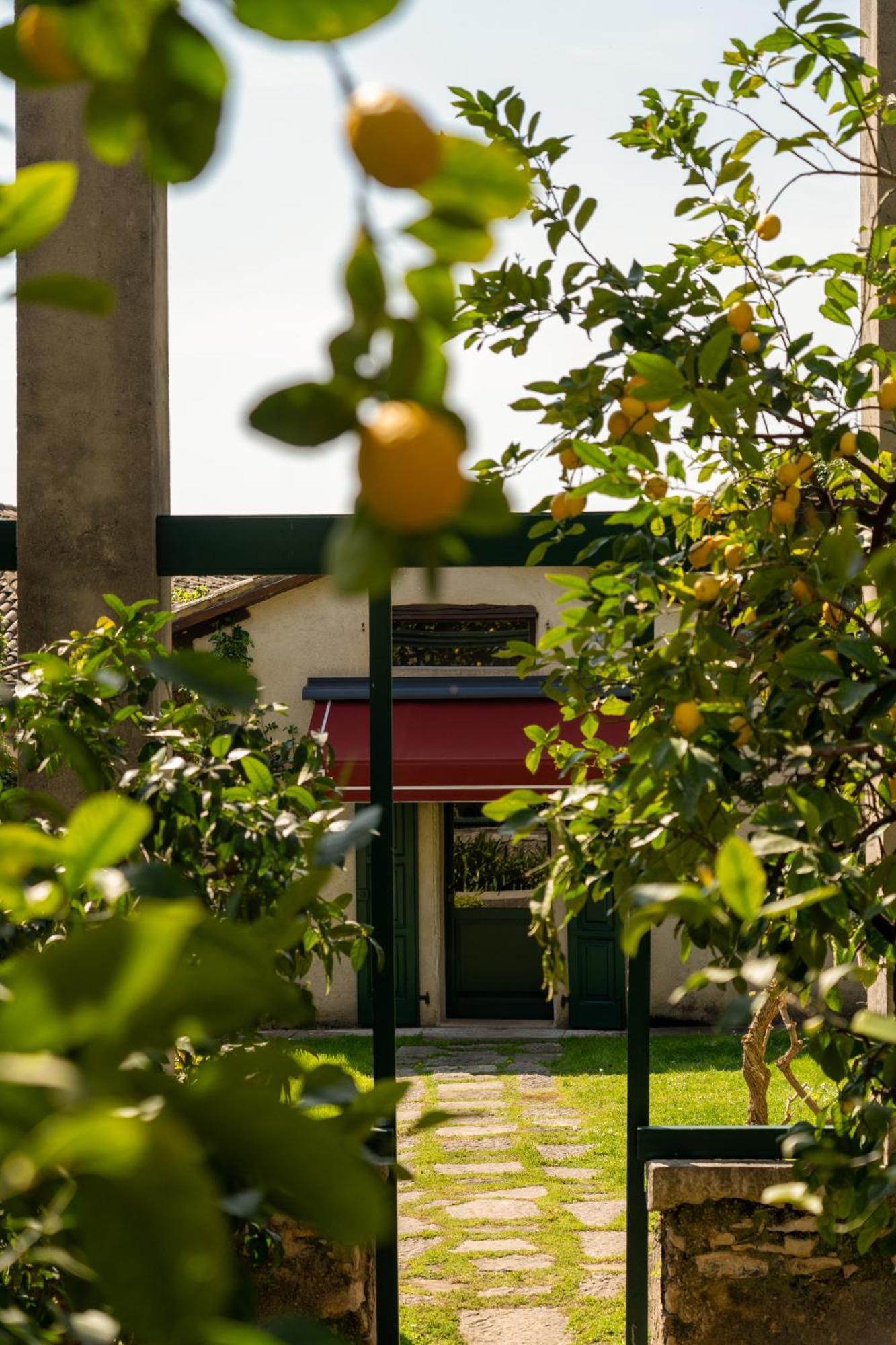 Locanda San Vigilio Garda  Exterior foto